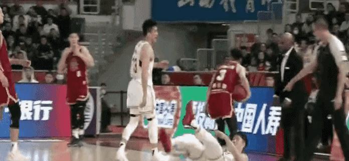 太阳队防守崩盘，惨遭对手狂轰猛炸，分析更新参加.